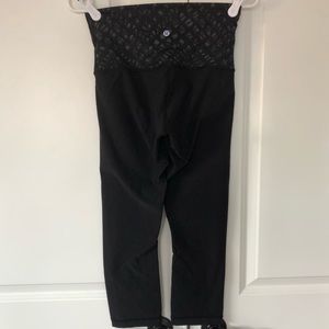 Lululemon Cropped Leggings Size 6